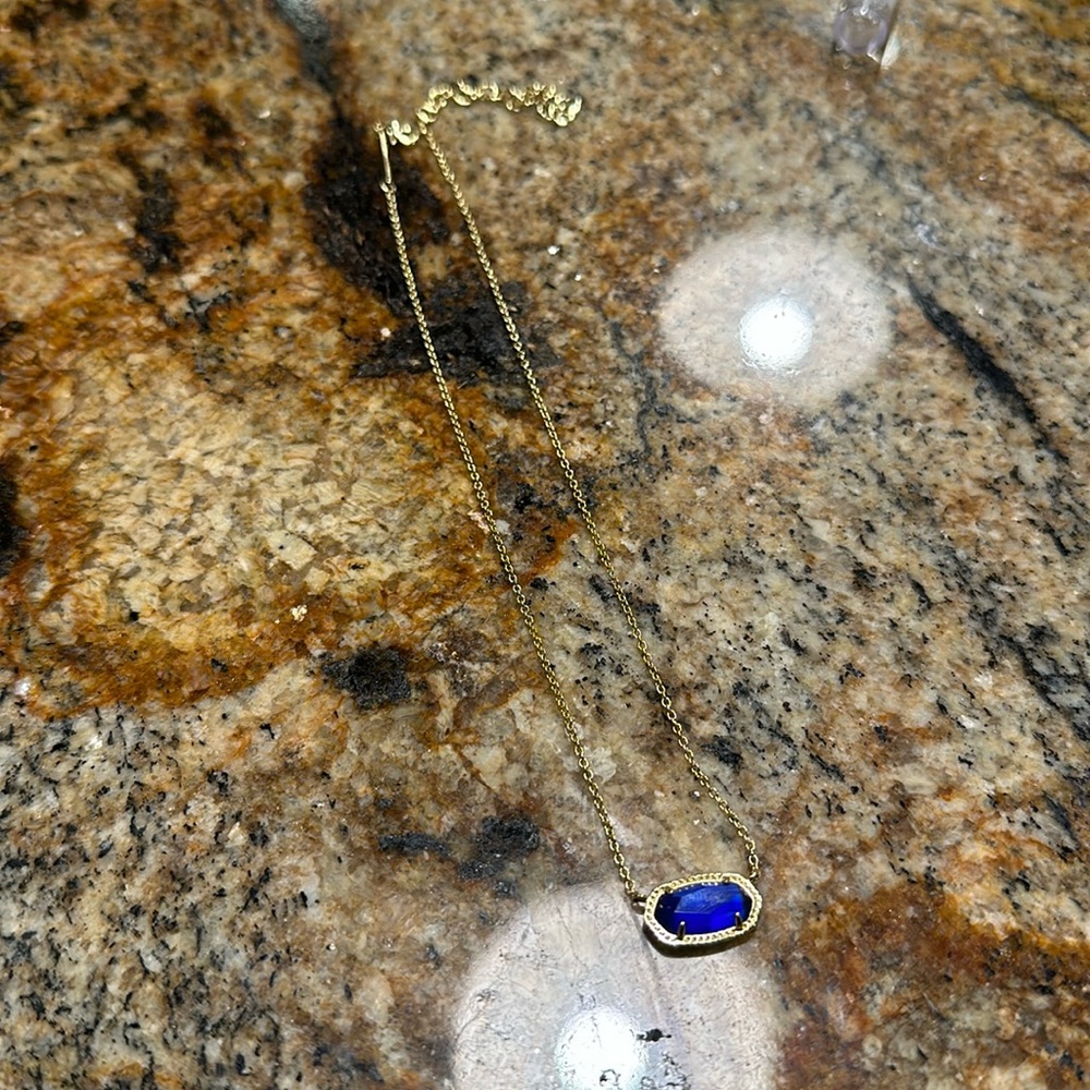 Blue Kendra Scott necklace
